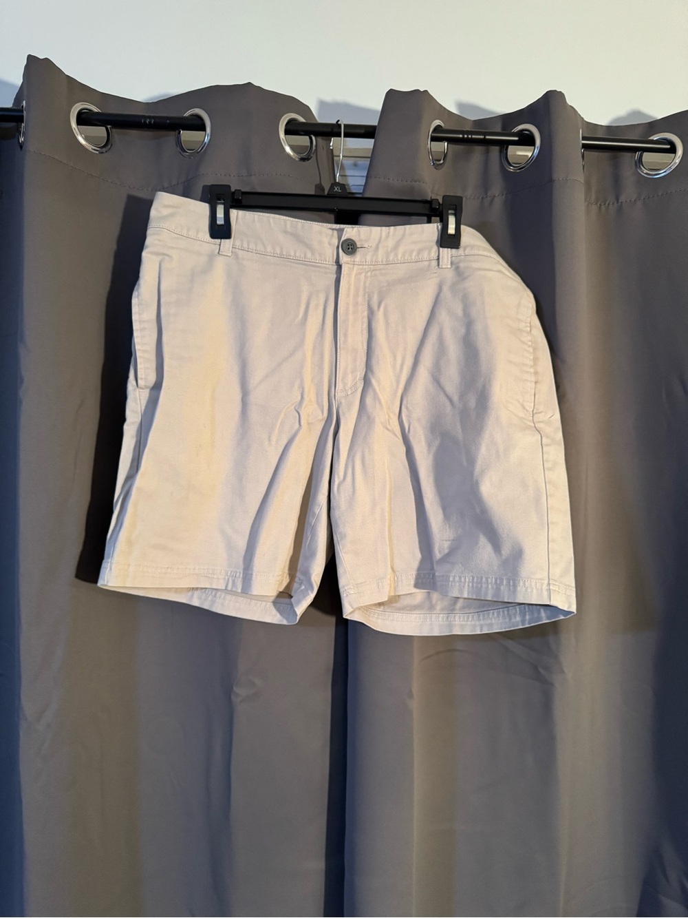 Columbia Men’s Cream Chino Bermuda Shorts